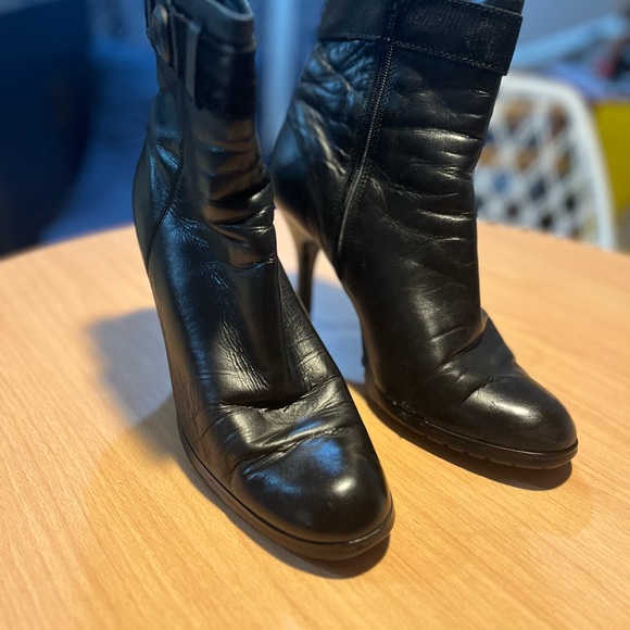 ESPRIT Black High-Heeled Booties - Picture 4 of 14